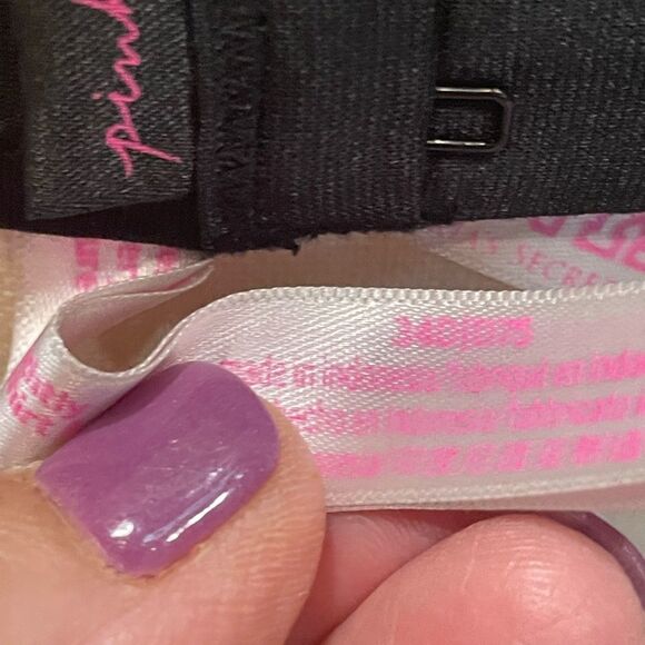 Victoria’s Secret Bra  - Picture 3 of 5
